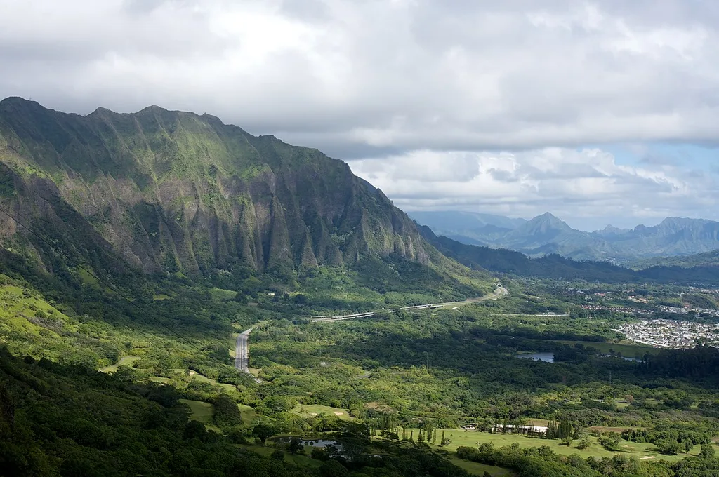 누우아누 팔리 전망대(Nuʻuanu Pali State Wayside)