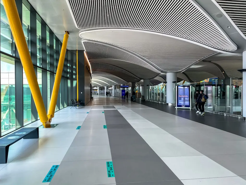 이스탄불 공항 터미널 참고 사진