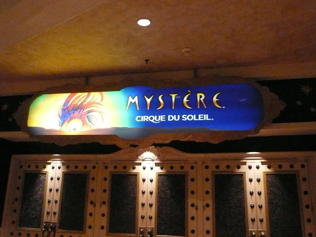 태양의 서커스 미스테르(Mystère)