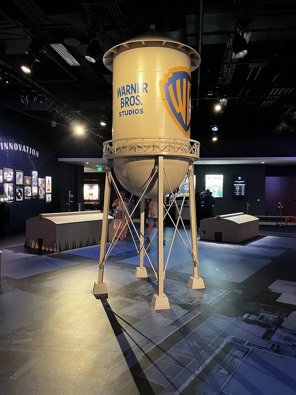 워너브라더스 스튜디오 투어 할리우드(Warner Bros. Studio Tour Hollywood)