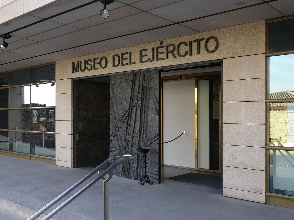 톨레도 알카사르 · 육군 박물관(Museo del Ejército — Alcázar de Toledo)