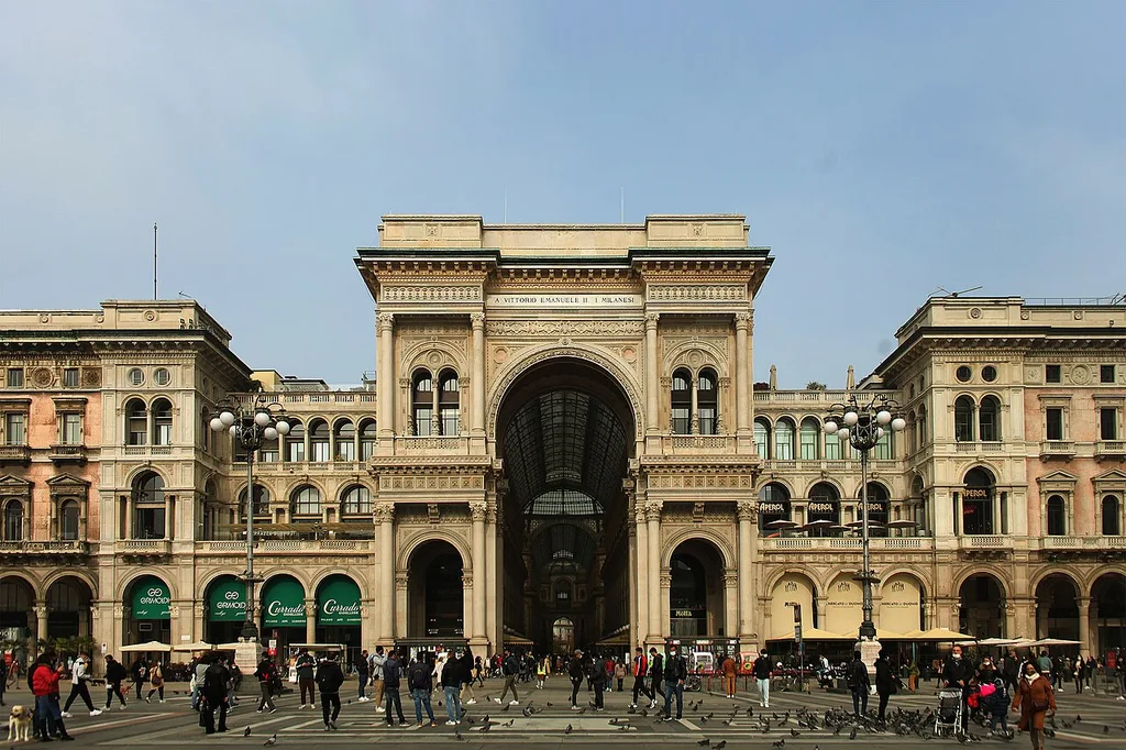 갤러리아 비토리오 에마누엘레 2세(Galleria Vittorio Emanuele II)