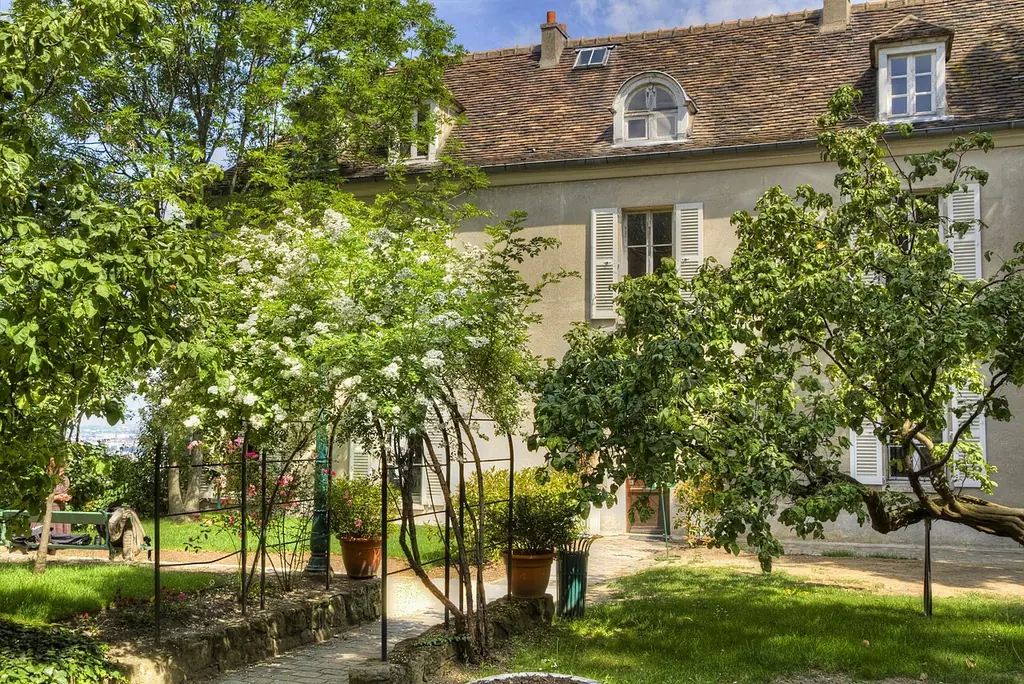 몽마르트르 박물관과 르누아르 정원(Musée de Montmartre – Jardins Renoir)