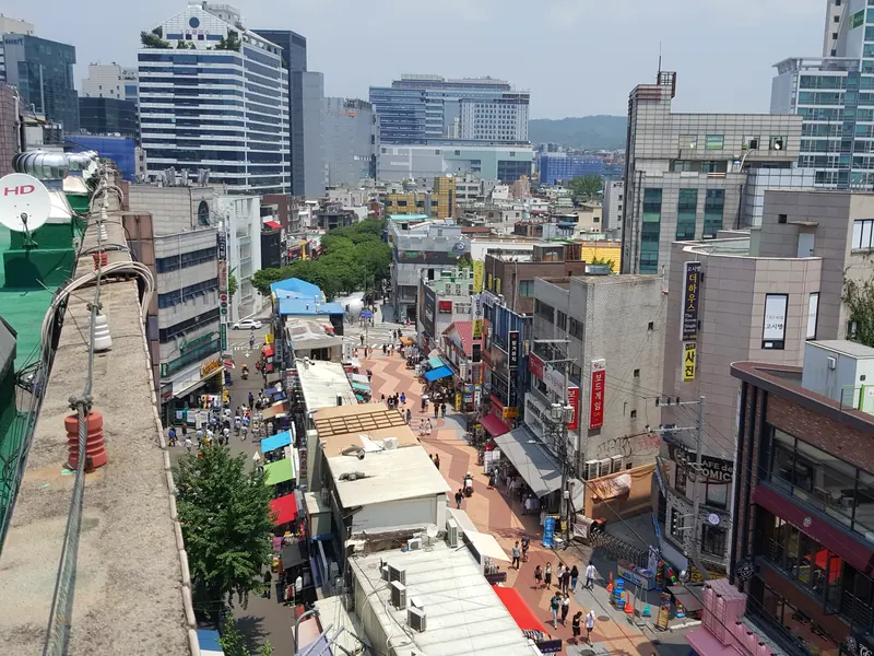 Hongdae, Eoulmadang-ro (May 2018)