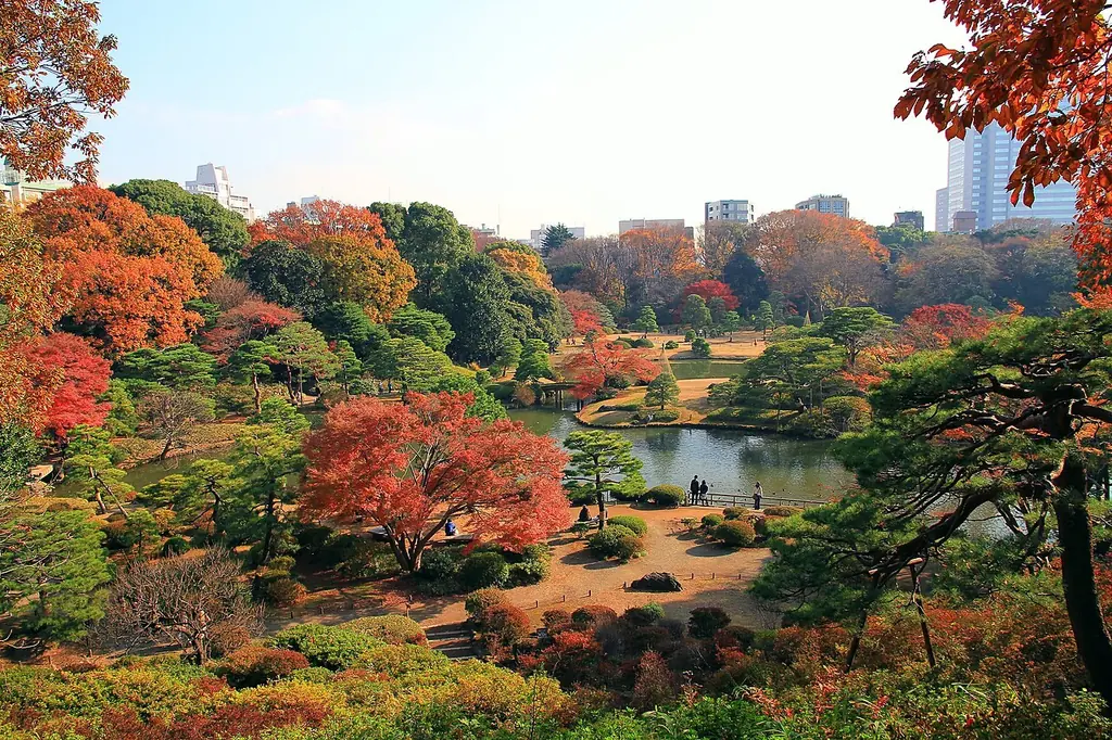 리쿠기엔(六義園)